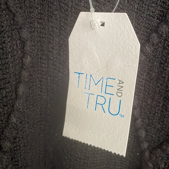 Time and Tru Black Knit sleeveless pullover sweater Fringed hem- One Size - Picture 8 of 9